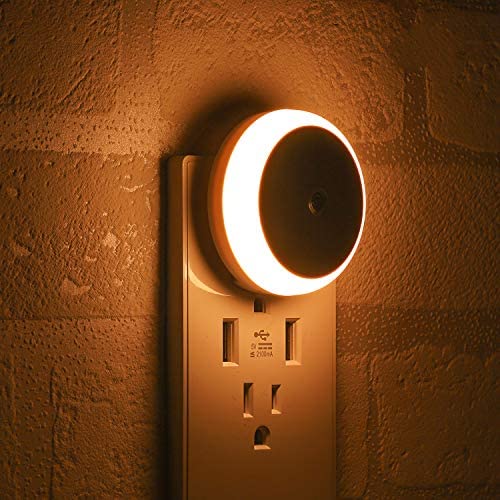 SerieCozy LED Night Light, with Dusk to Dawn Sensor, Diffused Light, Energy Efficient, Plug in Night Light for Bedroom, Bathroom, Kitchen, Hallway, Stairs, Kids Room, Warm White, 2 Pack