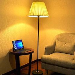 XUXUWA Floor Lamp, Pole Hanging Light to Stand Up Over The Sofa - with LED Bulb E27 Lamp Base, Flaxen Lamp Shade, Wood Floor Reading Lamp for Living Room, Bedroom, Study Room and Office